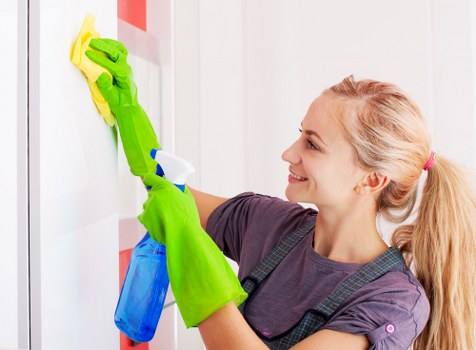Local cleaning team preparing a Notting Hill property for final inspection and handover
