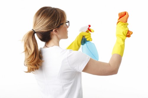 Deep cleaning checklist for kitchens, bathrooms, and shared areas in Notting Hill